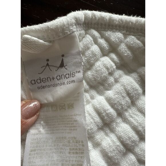 Aden + Anais Essentials Burpy Bib, 100% Cotton Muslin, MultiUse Burp Cloth & Bib - Picture 4 of 4